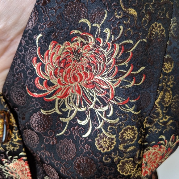 Stunning Asian inspired jacket. - Picture 3 of 5